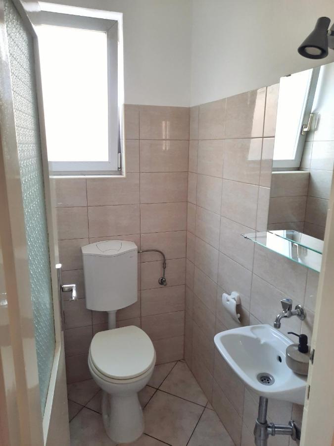 Apartment Nino In Pula Extérieur photo